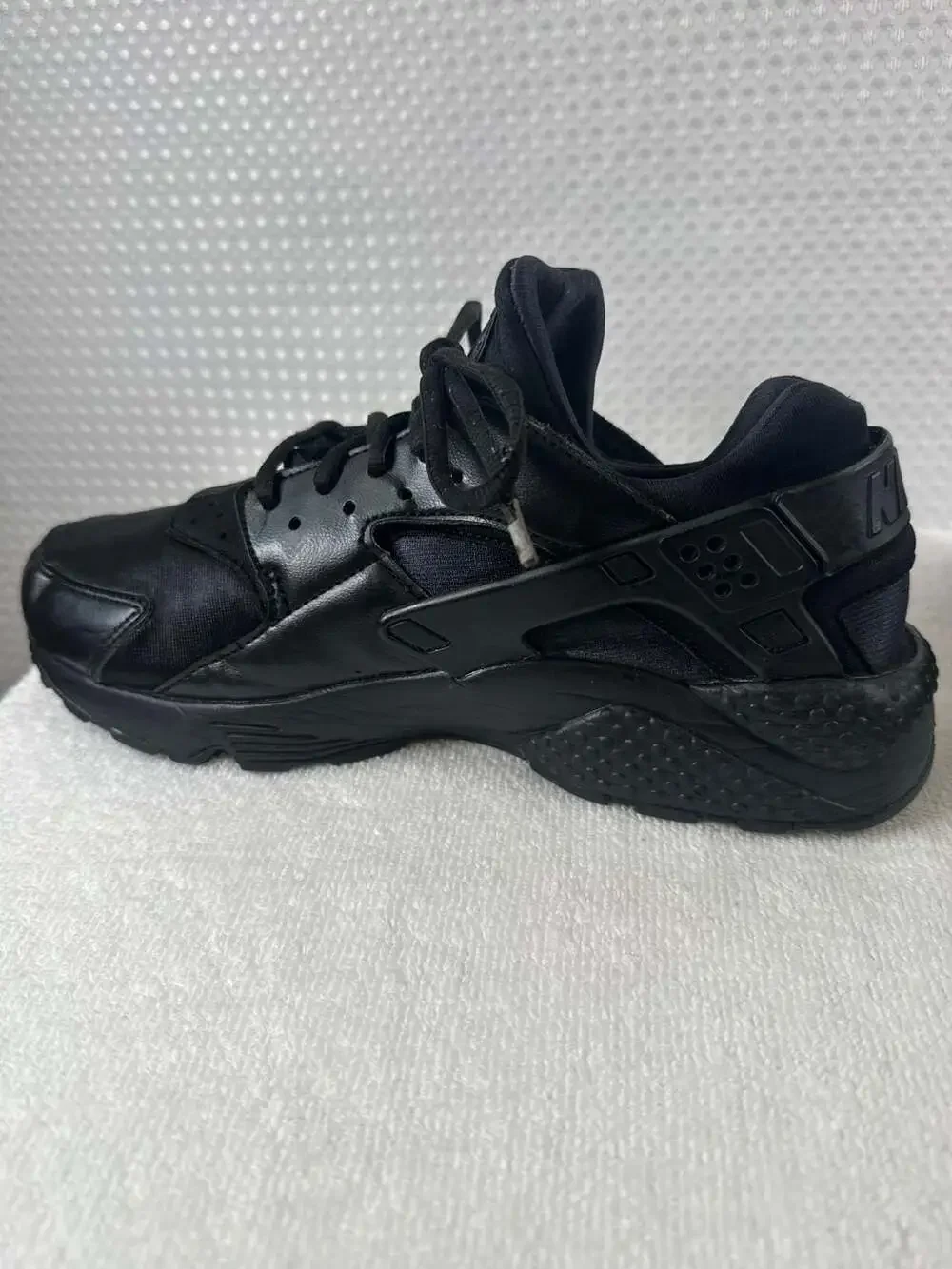 Nike Air Huarache Run Triple Black Women's Size 9